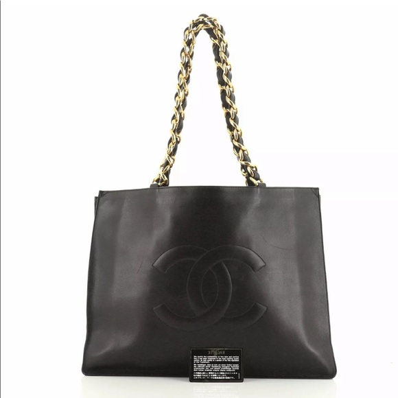 RARE🔥XLARGE🔥Chanel lambskin tote - Picture 4 of 8